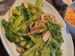 -大头虾越式风味餐厅(光明广场店)