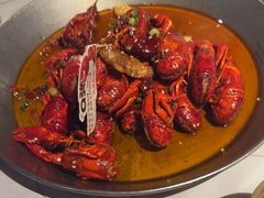 -巴厘龙虾·榜首油焖大虾(音乐学院·沿江酒馆店)