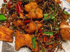 -临界音乐酒馆·小龙虾·江湖菜(华熙LIVE·鱼洞店)