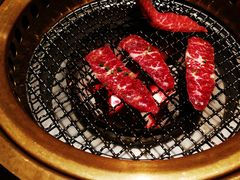 -山川小町·极番烧肉(新地假日广场店)
