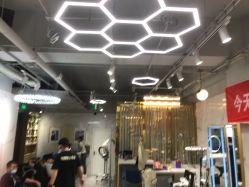 点击看大图 -容萨美业·美容美发