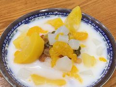 水果牛奶八宝饭-万香姜汁(引泉路店)