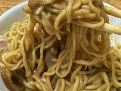 -松树干拌面店