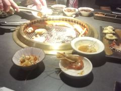 -铭牛烧肉·和牛海鲜自助(高新月牙湖店)