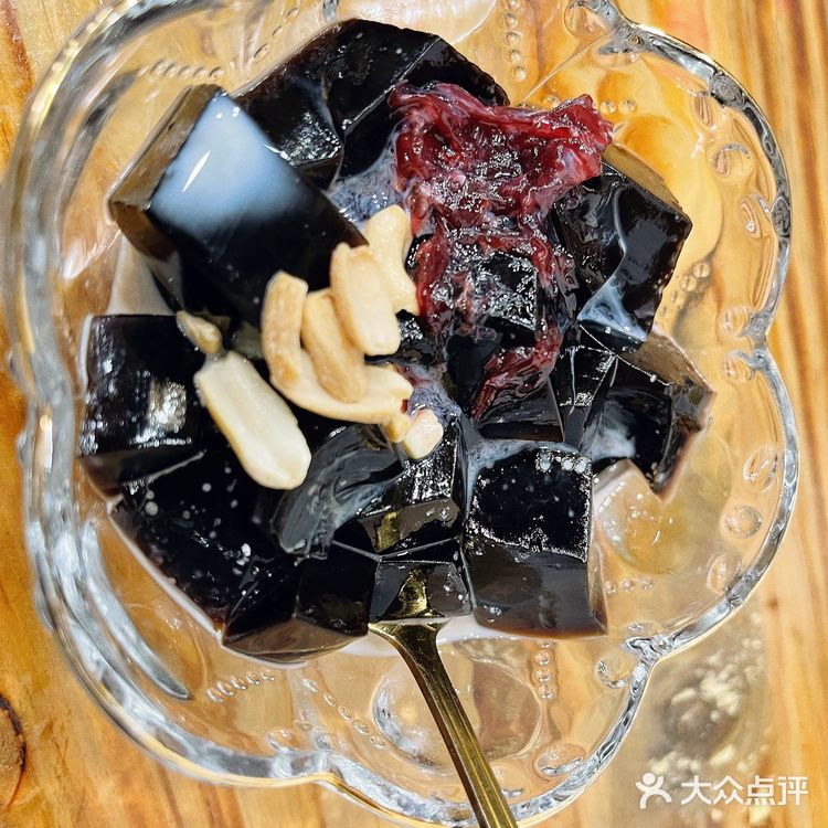 鲜香美味｜来泸沽湖一定要尝尝土鸡火锅