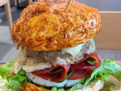 双蛋指椒牛肉汉堡-魏斯理汉堡(西安沣东吾悦店)