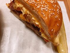 薯条汉堡-悠航SLOWBOAT(三里屯店)