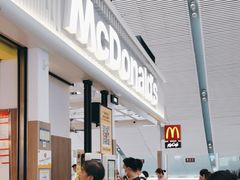 -麦当劳(深圳北站B2检票口楼上)