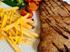 -Rabbit Cafe私房西餐甜点咖啡(栖霞路店)