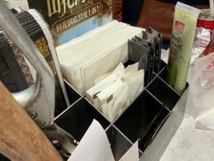 -雍容荟帝王蟹活龙虾展台自助(IFS黑金店)