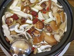 -菌自在·云南野生菌火锅(长安万达店)