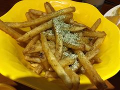 -BHC炸鸡(明洞总店)