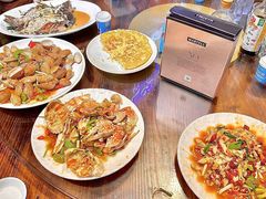 -三亚火车头万人海鲜广场