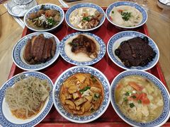 -蓝田九大碗民俗食府(蓝田店)