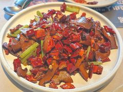 -饱嗝·小炒云南菜·见手青乌鸡汤锅(来凤街国创园店)