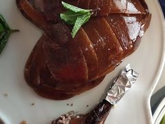 精品烤鸭-悦江(梅奔中心店)