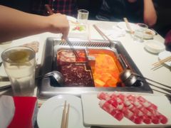 -海底捞火锅鲜切牛肉主题店(长寿路店)