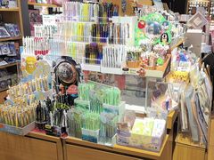 -九木杂物社(新奥购物中心店)