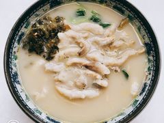 -明呈黄鱼面馆(斜土路店)