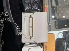 -星裳二手奢侈品回收鉴定(新华路店)