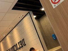 -麦当劳(虹口星荟中心店)