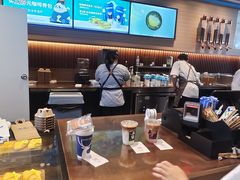 -瑞幸咖啡(江汉路中山大道店)