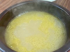 -良米山·云南野生菌过桥米线(上海首店)