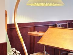 -Café Monson