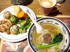 -咖啡苑自助餐厅·中国大饭店