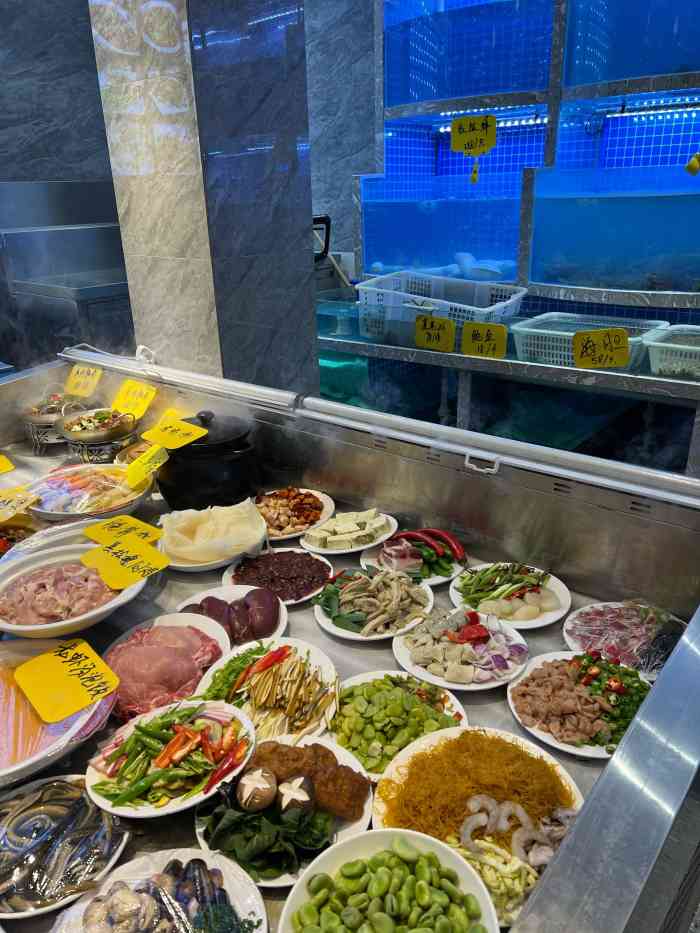 大块头排档-"有些菜啊,它非得要这老破的滚 地 龙环境.