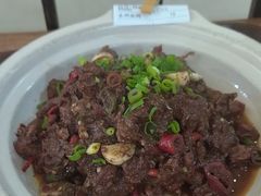 -三湘四水正宗湘菜(君峰路店)