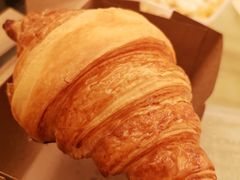 羊角包-Common Table · Brunch & Coffee