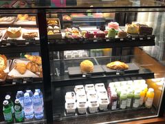 面包甜点陈列柜-星巴克臻选(深圳龙岗万科店)