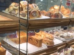 面包甜点陈列柜-新侨三宝乐面包店(崇文门店)