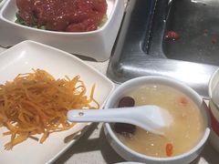 捞派麻辣滑牛肉-海底捞火锅鲜切牛肉主题店(长寿路店)