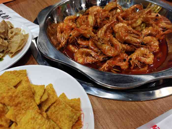 王婆大虾(武清万达广场店)-"一直喜欢的就是王婆大虾的抻面,免费的,在