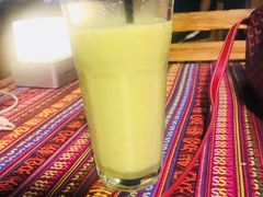 奇异果➕雪梨汁-半坡九号老挝冰咖啡