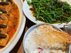 -菌自由丨野生菌火锅特色庭院餐厅(丽江古城店)