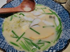 -荣家黄鱼面(南京西路店)
