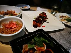 -穹六人间 people 6(岳阳路店)