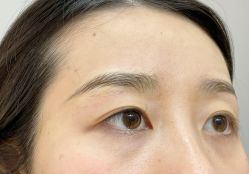 -一个差评成就的纹眉店