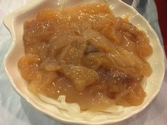 桂花蚌-鲜入围煮花胶鸡海鲜火锅