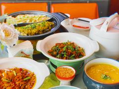 -阿瓦山寨·湘菜现炒·剁椒鱼头王(咸阳总店)