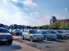 -复旦大学附属华山医院北院-停车场