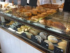 面包甜点陈列柜-仙峰天然面包(迎宾路店)