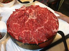 安格斯牛肉-鲜入围煮花胶鸡海鲜火锅