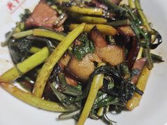 红菜苔炒腊肉-天下客饭店(中山路店)