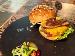 -HIGH FIVE哈福手工汉堡(桂林路店)