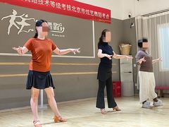 -炫艺舞蹈培训中心(枫尚奥特莱斯店)