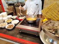 -圣丰索菲特·2 On 988 Café 自助餐厅